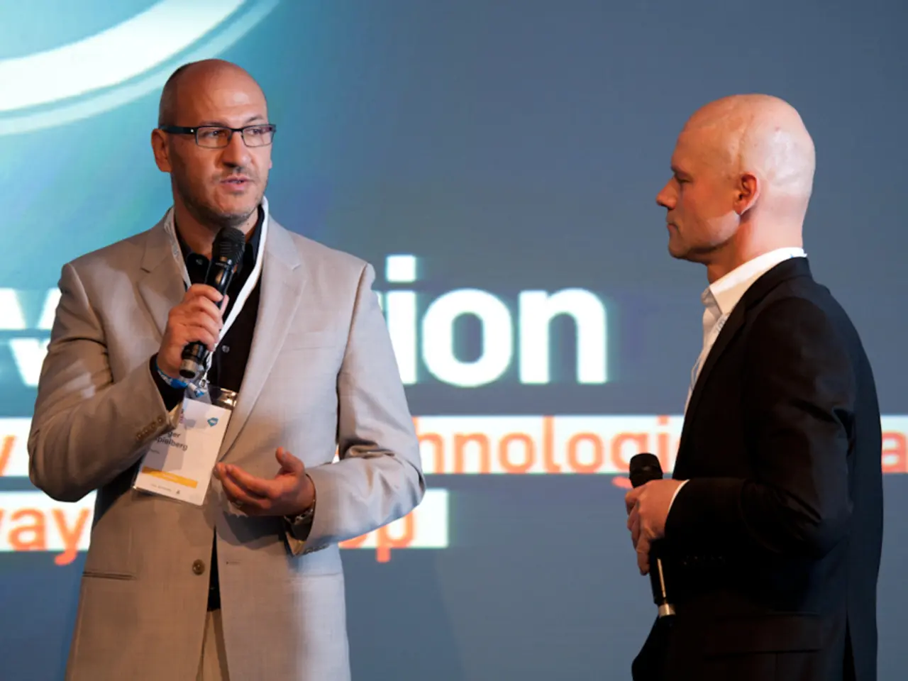 Guide to Bluetooth Mic Connection on Your Mobile Device: A Detailed Handbook