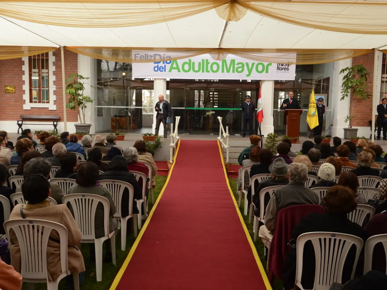 Contributing to the political effort of the mayor's office