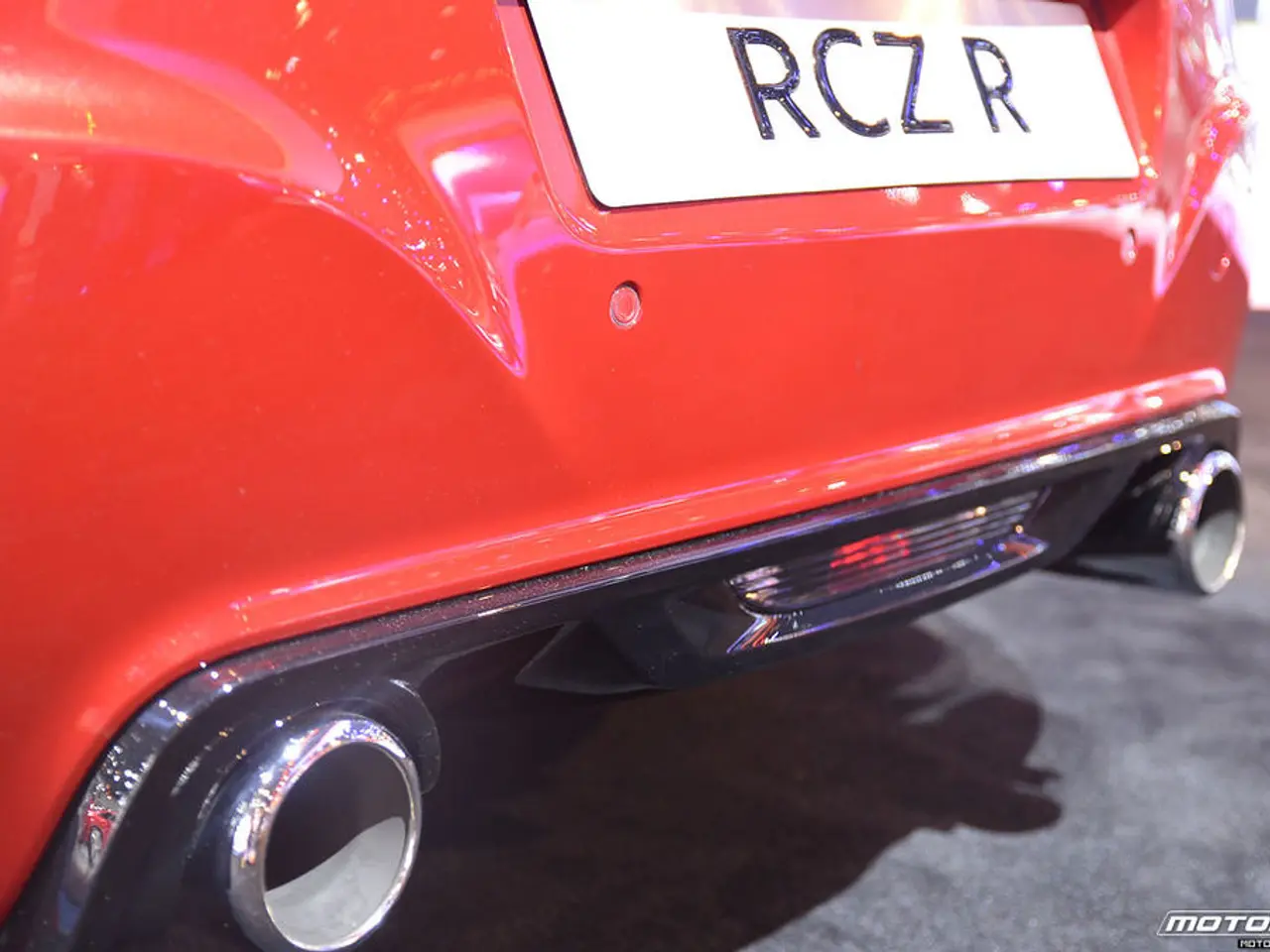 Car Accident in Ahaus: Official Search Initiated