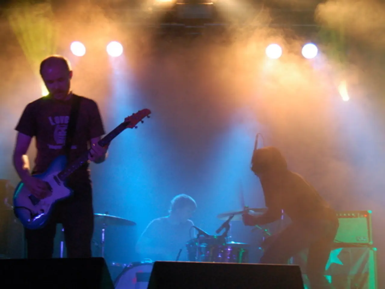 Breathtaking surprise from Coldplay: Impromptu announcement leaves concertgoers in a flood of...