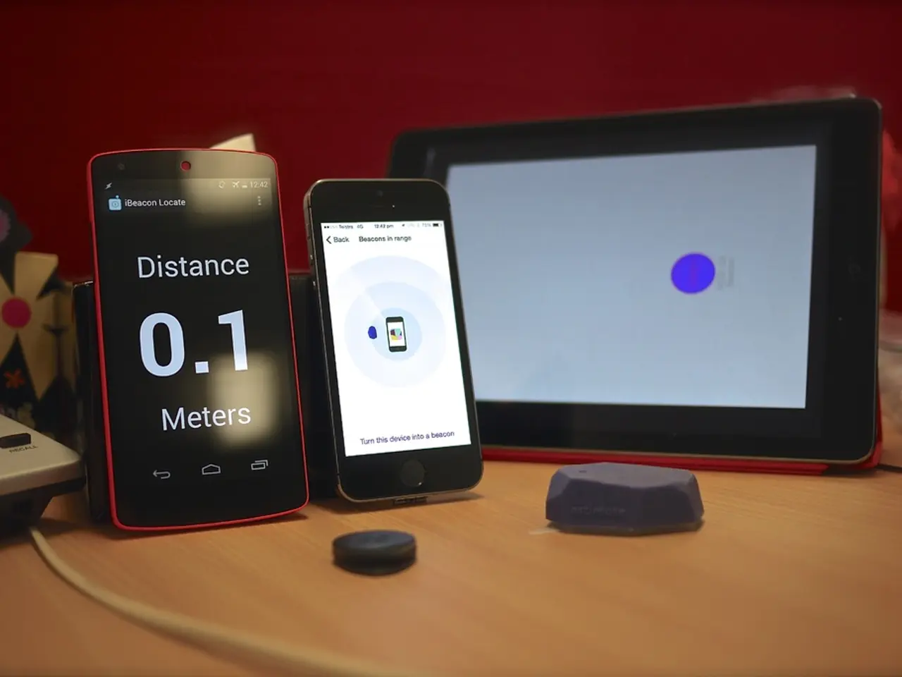 Workshop in Wambel for senior citizens: Learning to Fix Smartphones and Tablets at the Repair Café