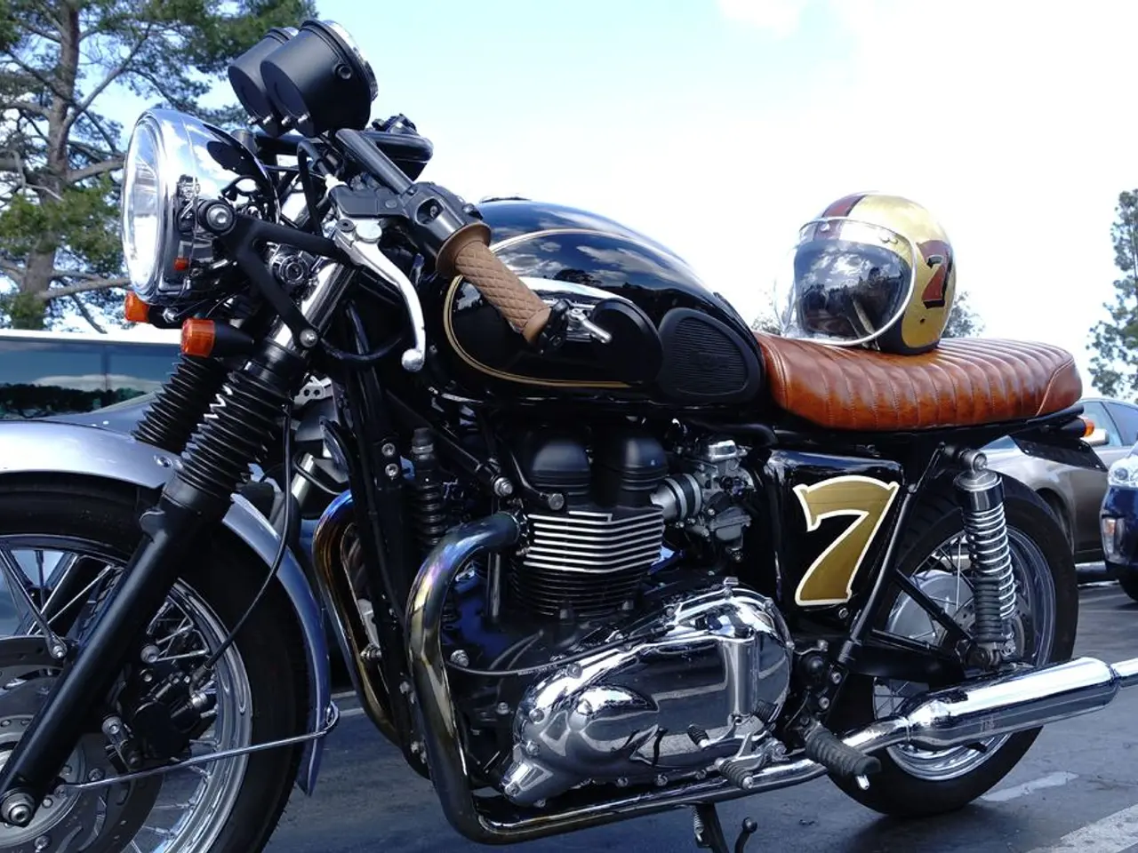 Accident Leaves Motorcyclist Critically Injured: Emergency Helicopter Dispatched for Rescue Efforts