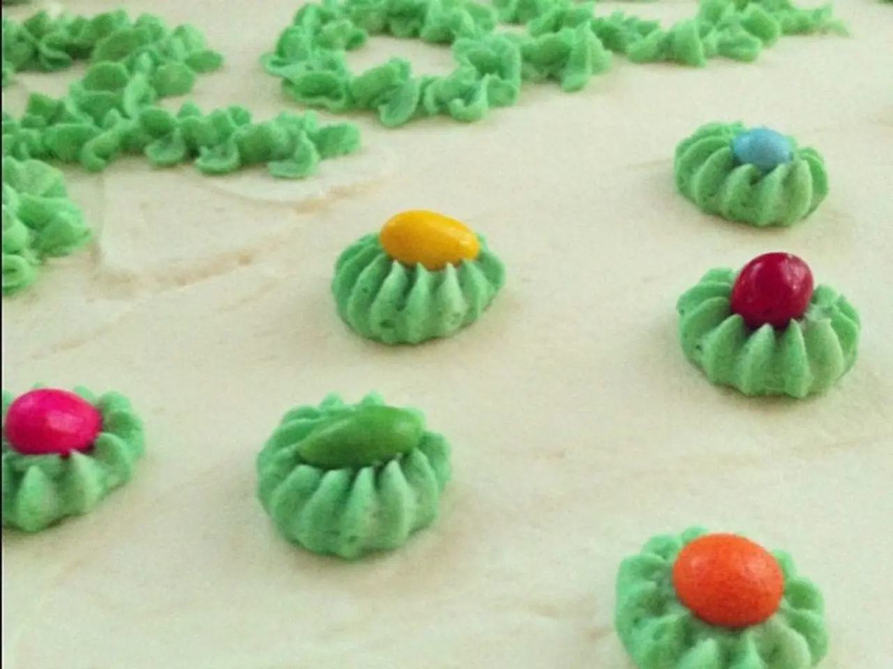 " appeal in this captivating living room design lies in its comfortable yet luxurious feel,...