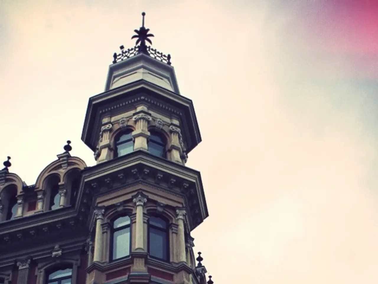 Weather's Influence on Building Projects: Legal Issues and Obstacles to Overcome