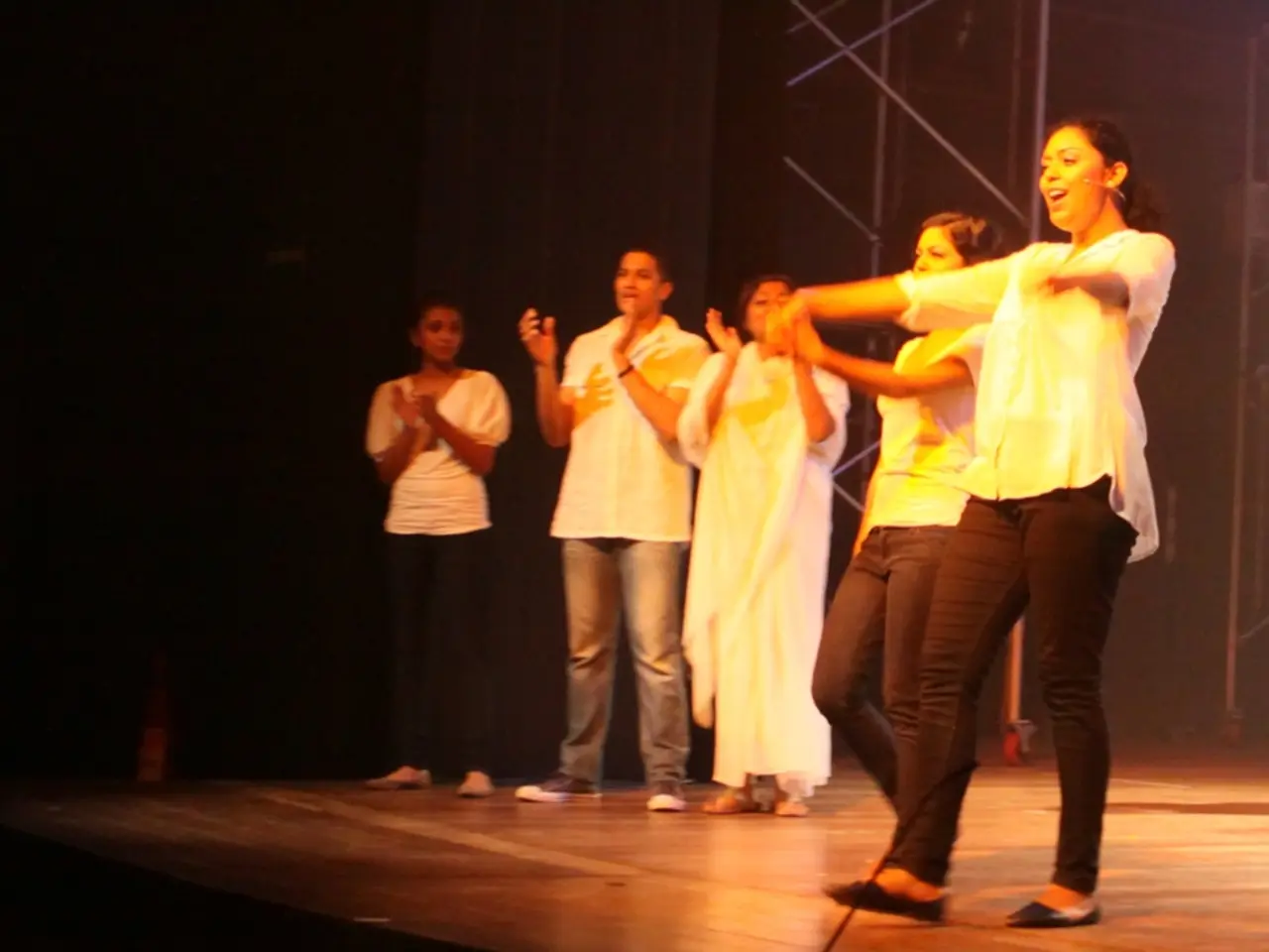 Stage Two Victory at Simac Ladies Tour: Lorena Wiebes Secures Back-to-Back Wins, Enhances Overall...