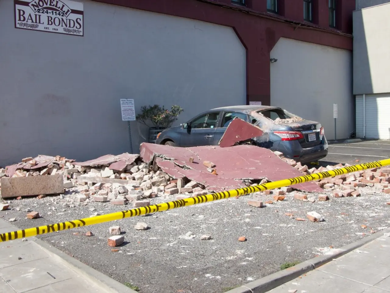 Vietnam's strategy to issue dollar bonds seeks to enhance foreign currency reserves and stimulate...