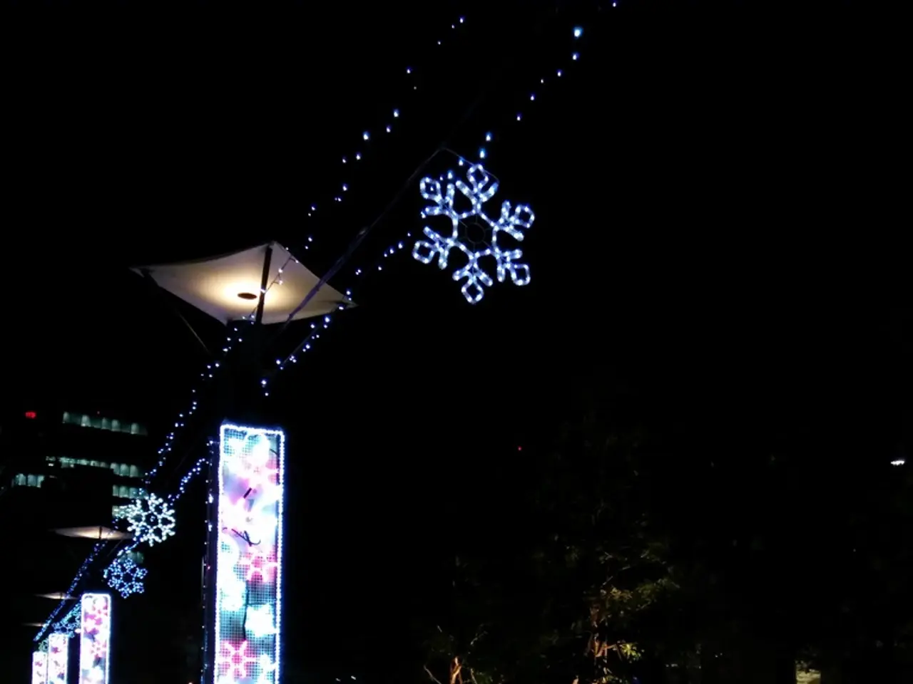 Thousands of Homes Power Outage: Roughly 50,000 households are currently in darkness.