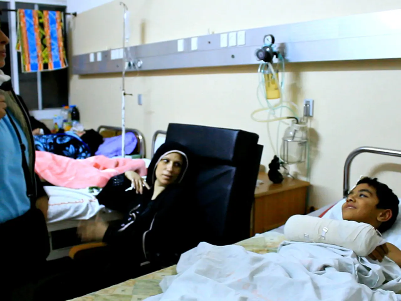 Overcrowded Clinics Struggle with Insufficient Nursing Staff for Covid-19 Patients Care