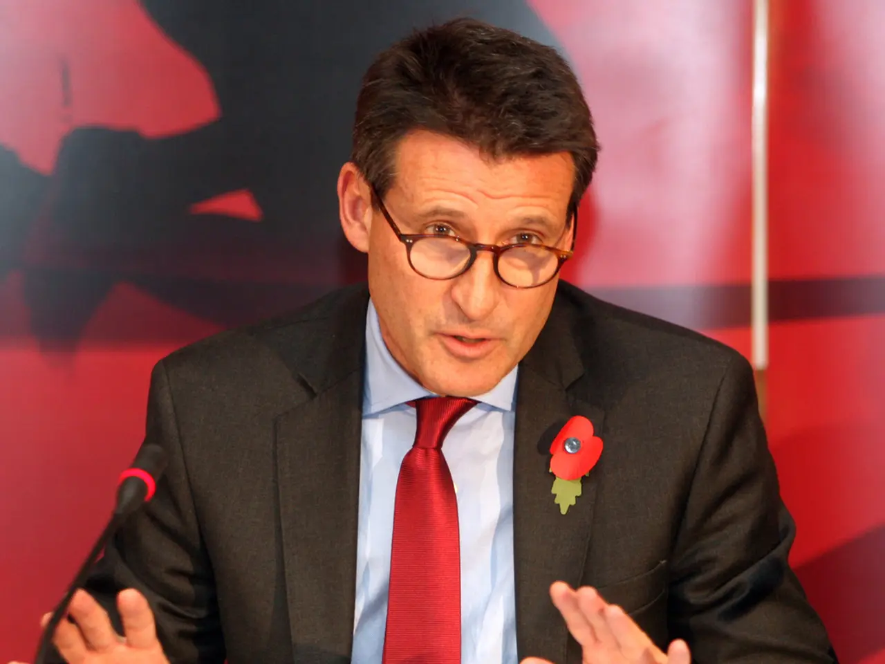 Cillian Murphy's personally tailored suit exemplification