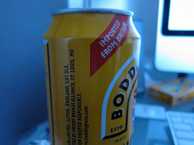 Review of Dell S3225QC, a 32-inch 4K QD-OLED Monitor, showcasing impressive gaming performance and...