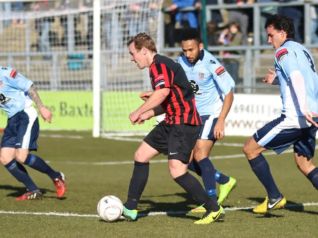 Man Utd's U18s sees Kai Rooney score his initial goal, yet the spotlight is stolen by a remarkable...