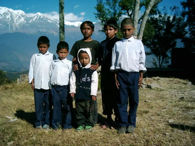 Encouraging Green Thumbs: A Guide for Parents and Children in Gardening Together