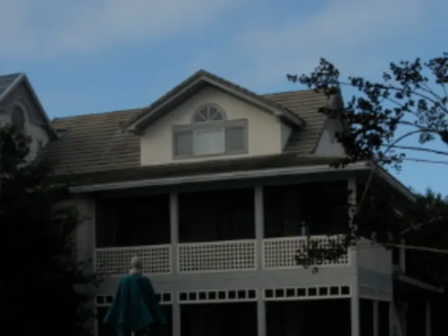 Unauthorized entry detected at outdoor swimming pool on the Polish-Lithuanian border