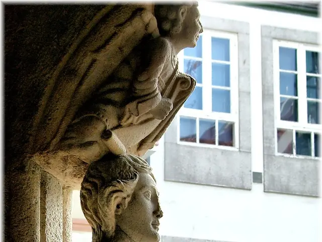 La Mirada Art Colony's Exhibition and Competition: 'Mirrors of Your Mind' Art Display