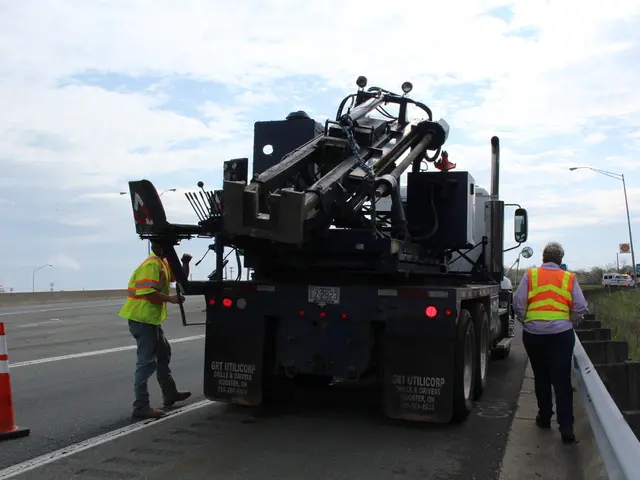 Encountered a traffic congestion stretched over a mile, resulting in a 40-minute delay.