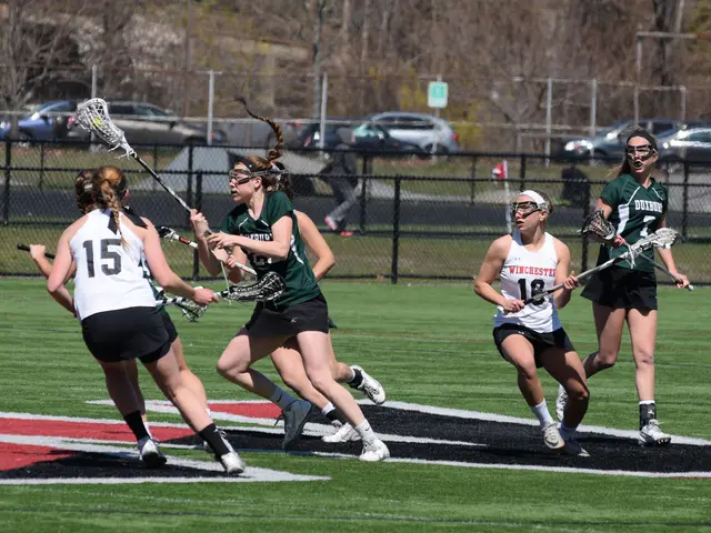 Duke dominated Elon in a football game, with Darian Mensah throwing 3 touchdown passes.