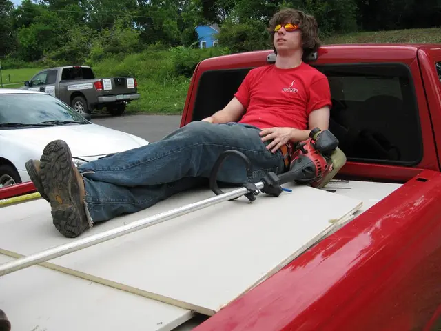 Car mishaps in Gronau: Vehicles damaged and displaced