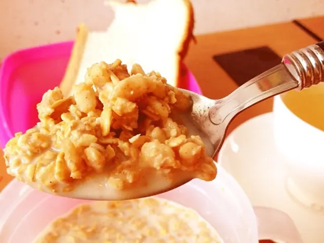 Essential Items for Quick and Satisfying Breakfasts When You're On-the-Go