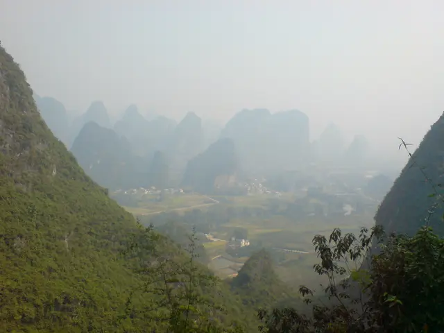 Anticipated cloudy conditions with intermittent dry fog expected in Barra do Garças on the 31st of...