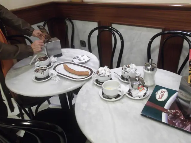 Crafting Your Own Coffee Tables: Over 20 Styles Ranging from Contemporary to Traditional