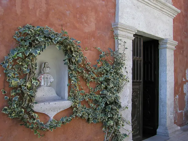 Ominous Narratives about Space and Surroundings