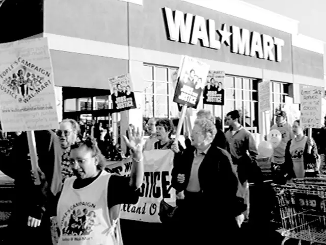 Trump-Pardoned Jan. 6 Rioters Seek Financial Compensation