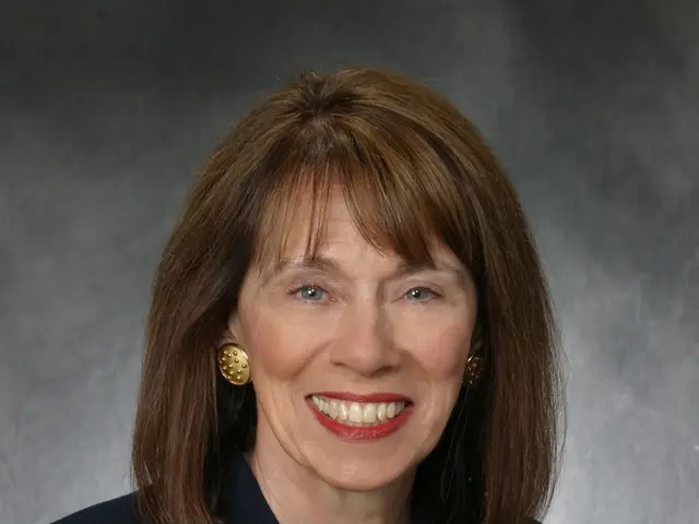 Sixty-five-year-old gold chain theft investigation: Call to appear as a witness