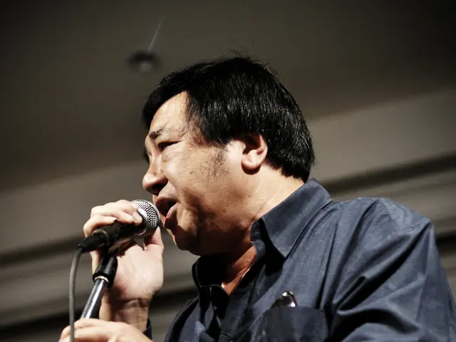 Stefan Mross performs a song dedicated to his deceased mother in the song "Sundays Again"