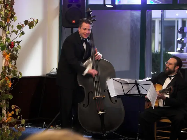 Space Explorer Performs John Williams' 'Star Wars' Violin Melody, Setting New Record in Zero...