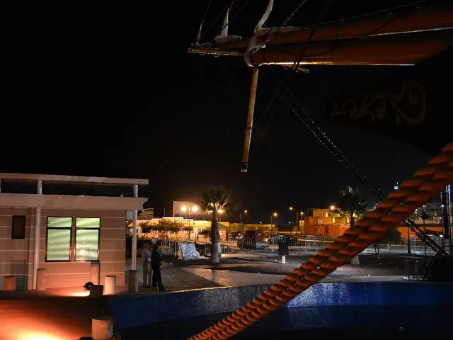 Collapse of crane on Rama II road results in three casualties