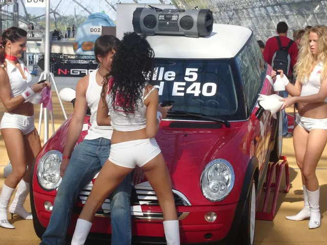 Julia Roberts expresses her discontent over the congested lineup at the Venice film festival