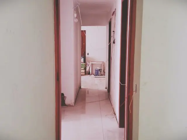 Designing hallways: Strategies for crafting an impressive entryway