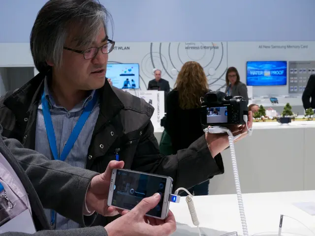 Enhanced efficiency in the use of 2D semiconductors