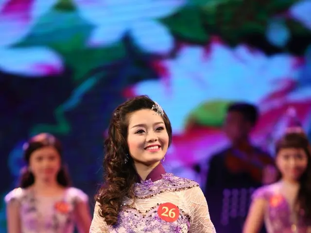 Anne Hathaway's Stylish, Revealing Backless Attire Proves Impressive Even for the Stringent...