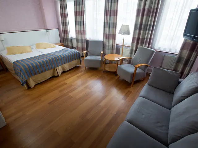 Modern and vibrant pink-themed living room concepts for a lively, contemporary atmosphere