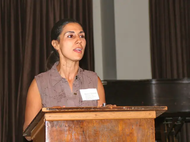 Vonovia boosts its public relations efforts with Neumann's involvement.