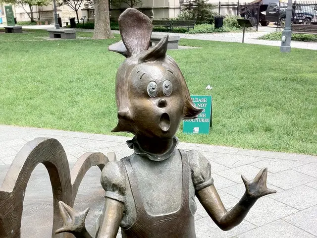 Hamburg-Wilhelmsburg police are currently investigating the mysterious vanishing of a 13-year-old...