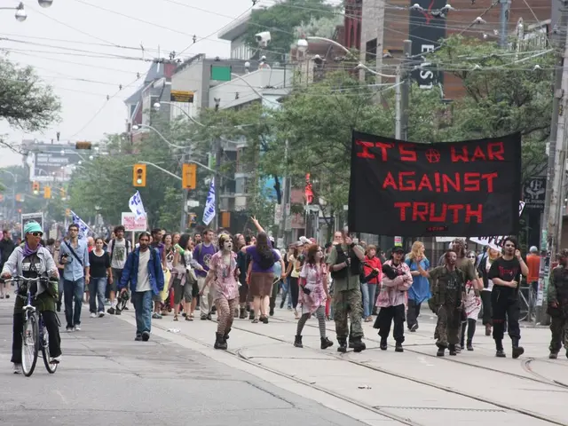 Following the Vuelta-Scandal: Demonstrations of Peace and Triumph over AWOL Soldiers