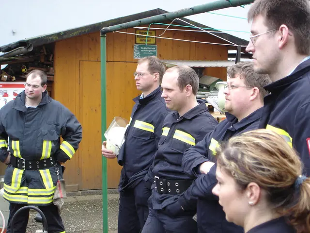 Fire Department in North Rhine-Westphalia distributes fire safety apparatus to firefighters.