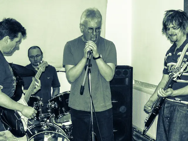 Rumbakalao inventor, Azuquita, passes away.