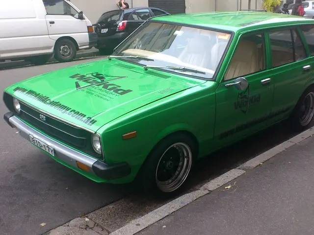 Motorcyclist aged 25 sustains minor injuries in accident