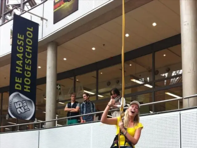 Cunning Fraudsters Swindle Elderly Women in Poland, According to Police Statements