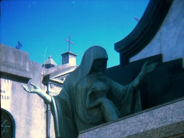 Mystery Item Masquerading in Plain Sight (according to LPI-EF)