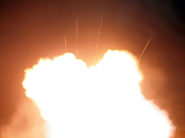 Catastrophic fire breaks out on ship, Morning Midas (a car carrier), forcing the crew to evacuate...