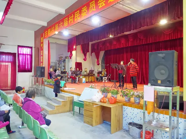 Cultural Hall's Resurgence: Uncle Fish Brings Optimism During Cabaret Revival