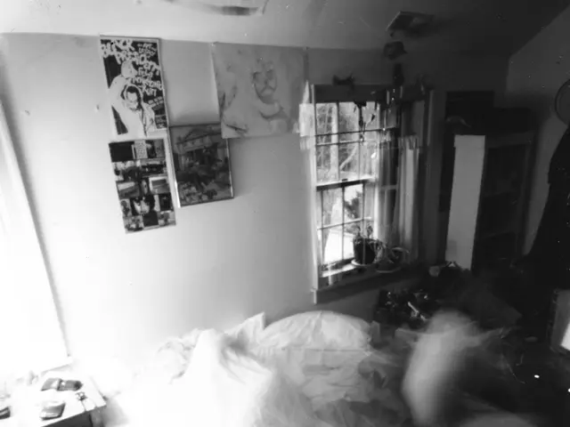 Expectations of a public deficit surpassing 8% of Romania's GDP this year due to budget execution...