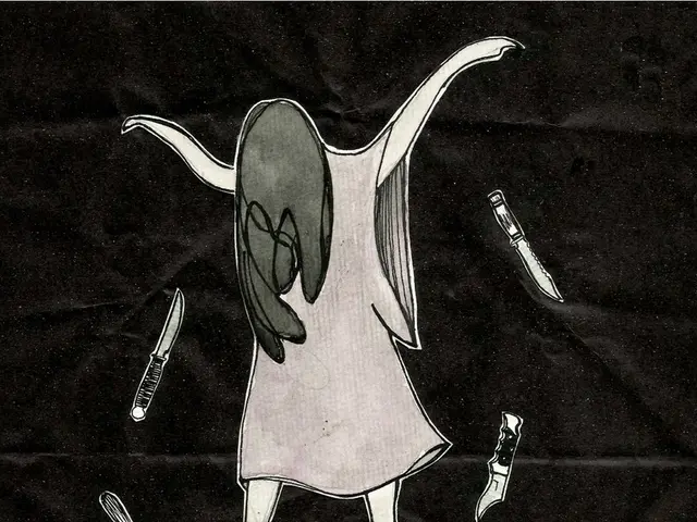 Damaged Lacquer on Vehicle Caused by Scratch During Cross-Sectioning Process