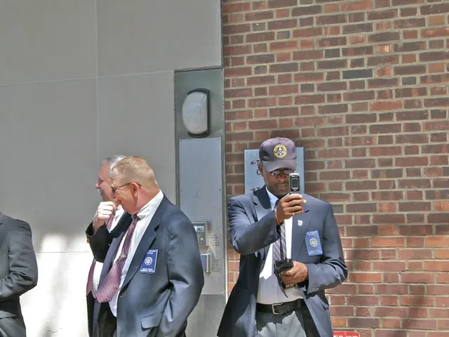 Phone users in the UK failed to receive emergency alert test messages due to a technical glitch.