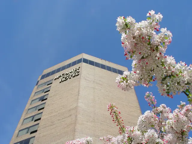 Focus on Lübeck's Scenic Beauty: Sunset View over Upper Trave