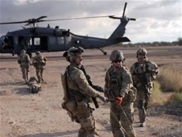 Helicopter dismount accident results in soldier's fall